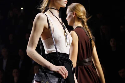 Look 17
